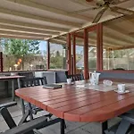 4 Bedroom Cozy In Ans By *