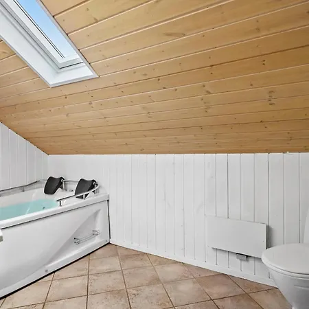 Dom wakacyjny 4 Bedroom Cozy In Ans By