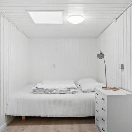 4 Bedroom Cozy In Ans By