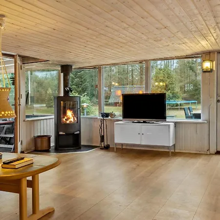 4 Bedroom Cozy In Ans By Сasa de vacaciones