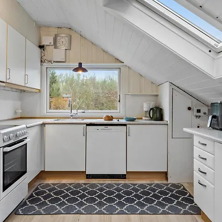 Сasa de vacaciones 4 Bedroom Cozy In Ans By Roe