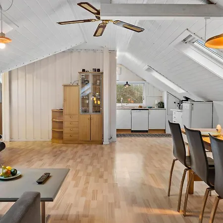 4 Bedroom Cozy In Ans By Roe